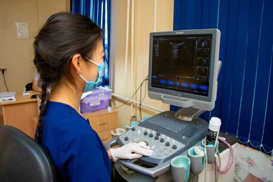 قالالىق اۋرۋحانا جاس دارىگەرلەرمەن تولىقتى