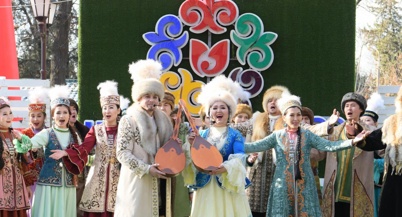 "شىمكەنت تمد مادەني استانا" جىلىنىڭ جابىلۋىنا وراي مادەني شارالار ءوتتى