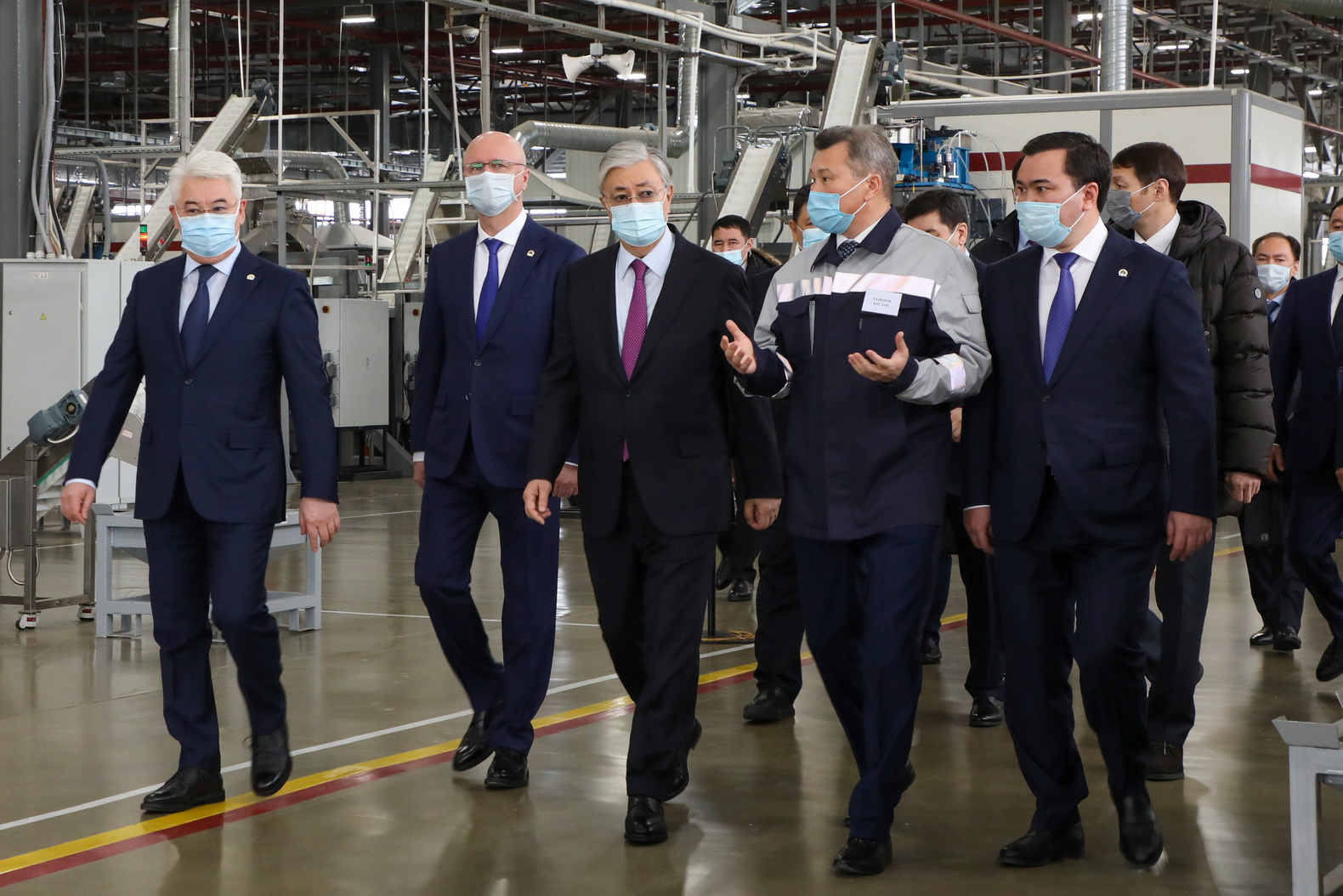 پرەزيدەنت نەمىس كومپانيالارىمەن ىنتىماقتاسۋ كەرەكتىگىن ايتتى