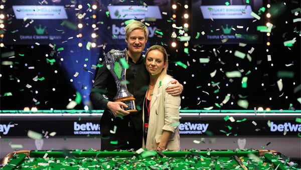 نيل روبەرتسون سنۋكەردەن  ۇلىبريتانيا چەمپيونى اتاندى