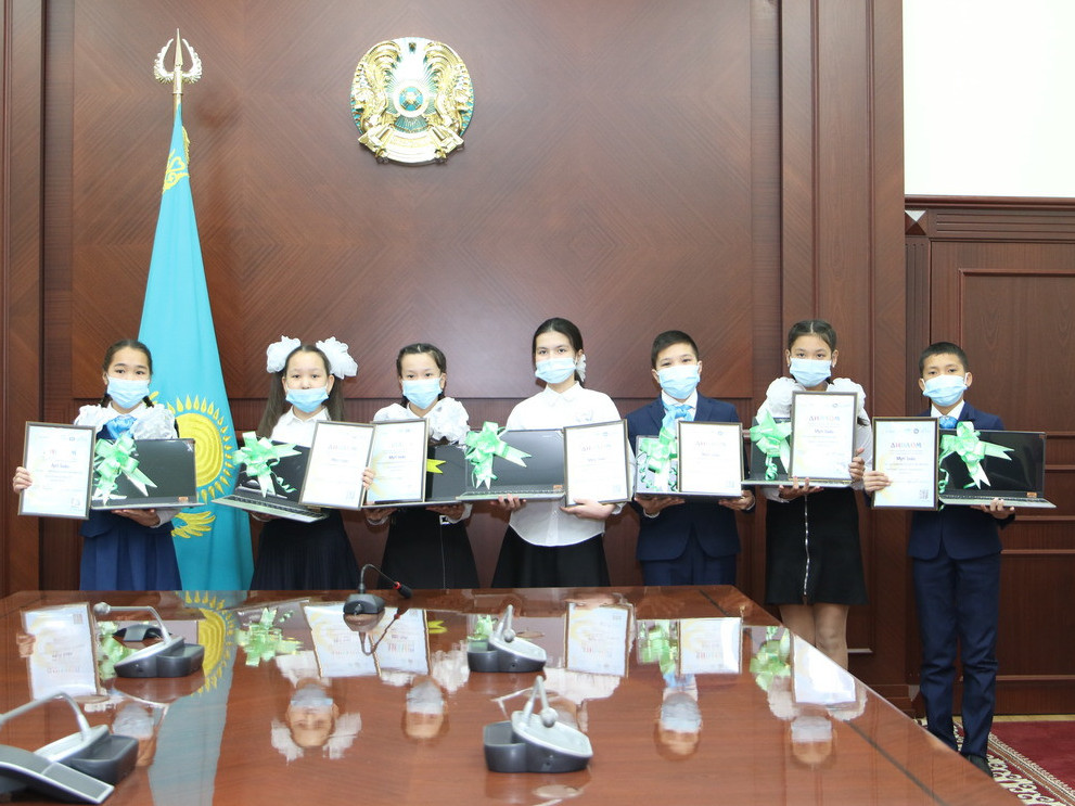 قىزىلوردادا ءبىلىم بايگەسىنىڭ جەڭىمپازدارى ماراپاتتالدى