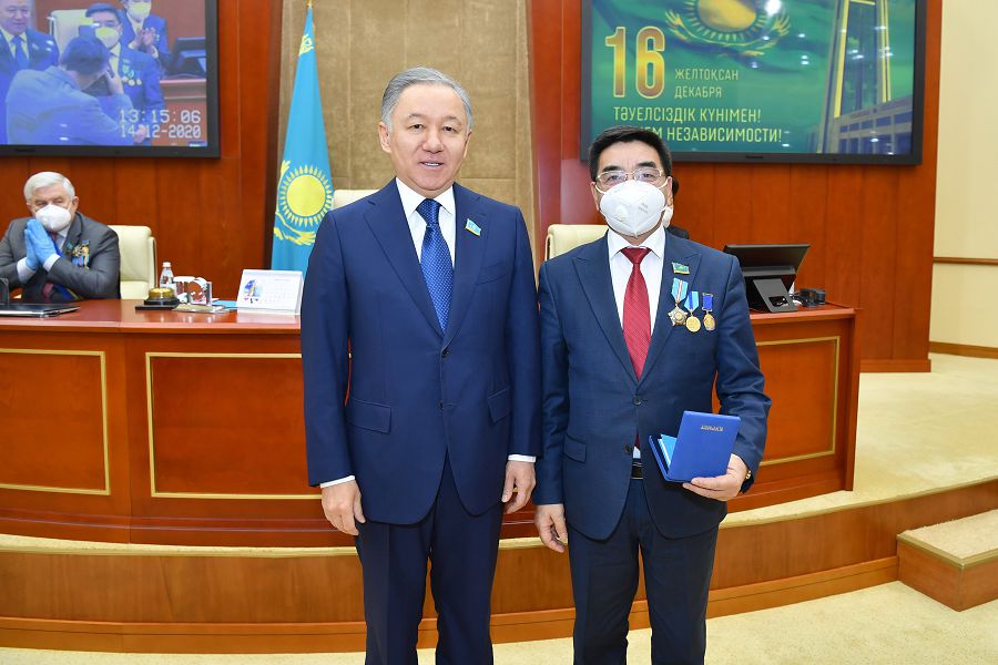 ناگرادالار تاپسىرىلدى