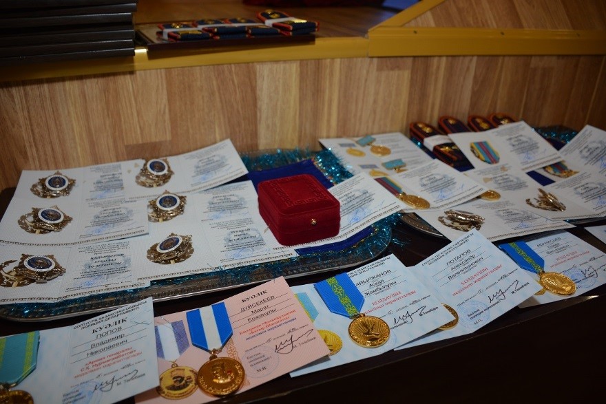 تاۋەلسىزدىك كۇنى قارساڭىندا ۆولونتەرلەر مەن كاسىپكەرلەر ماراپاتتالدى