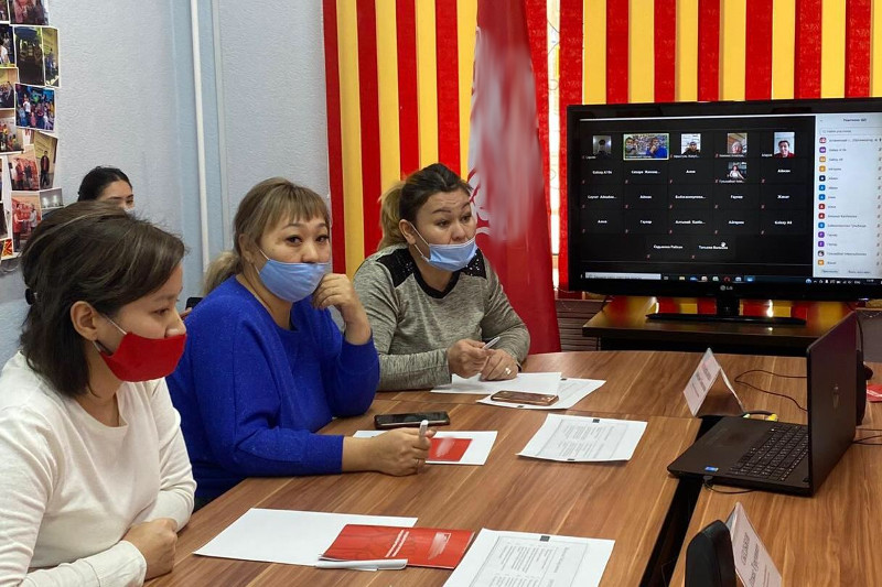 ۇگىت جۇمىسى پارمەندى جۇرگىزىلۋدە