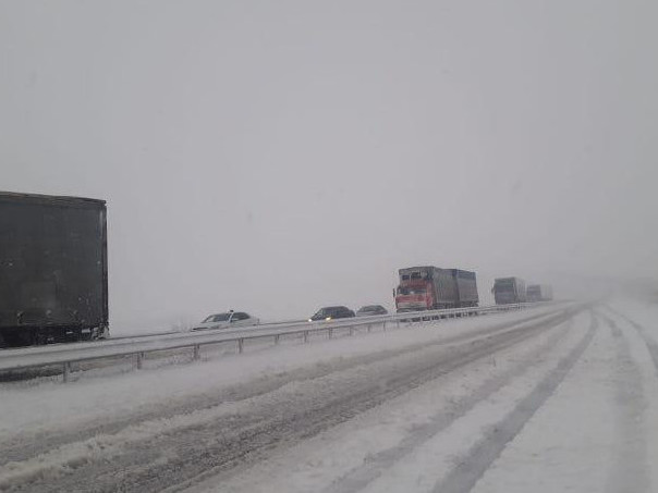 اتىراۋ وبلىسىندا ءۇش جول جابىلدى