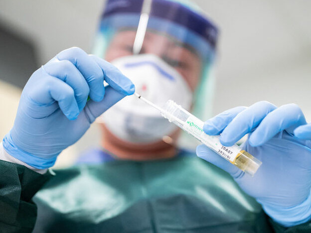 اتىراۋعا رەسەيدەن كەلگەن جەتى ادامنان كوروناۆيرۋس تابىلدى