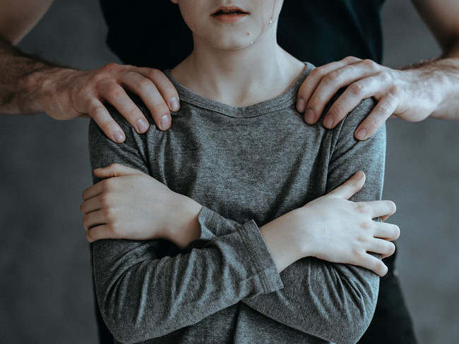 قازاقستاندا پەدوفيلدەرگە راقىمشىلىق جاسالمايدى: زاڭ پرەزيدەنتكە جىبەرىلدى