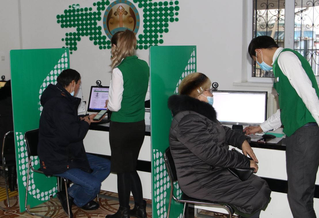 قىزىلوردادا ەلەكتروندىق قىزمەتتەردى وزدىگىنەن الۋ ورتالىعى جۇمىس باستادى