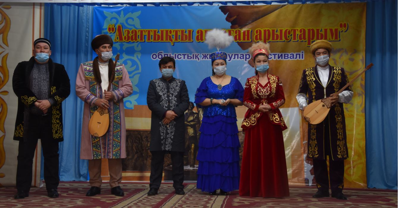 بەكارىستان بي اۋىلىندا وبلىستىق جىرشى-تەرمەشىلەر فەستيۆالى ءوتتى