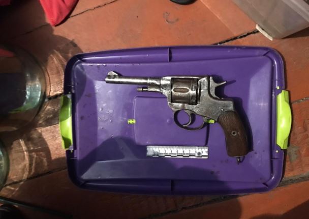 سقو تۇرعىنىنىڭ ۇيىنەن ناگان تابىلدى