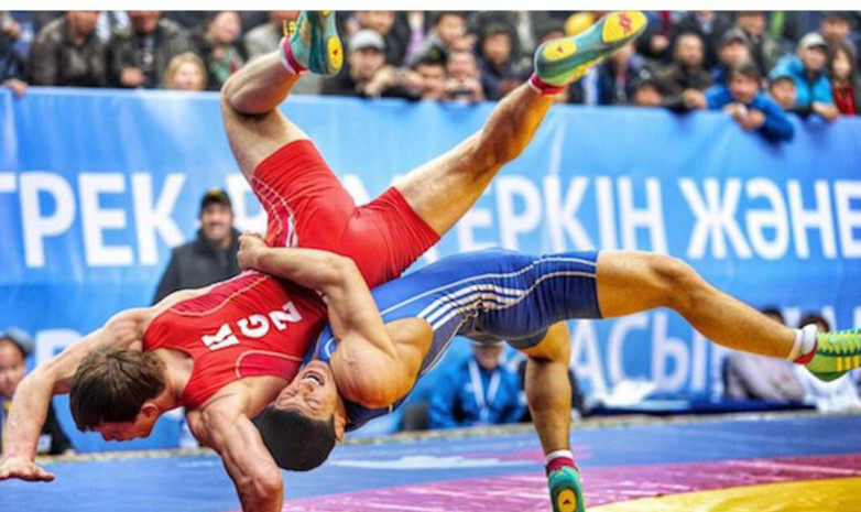 كۇرەس تۇرلەرىنەن وليمپيادانىڭ جولدامالارى ساراپقا سالىناتىن بەس جارىس