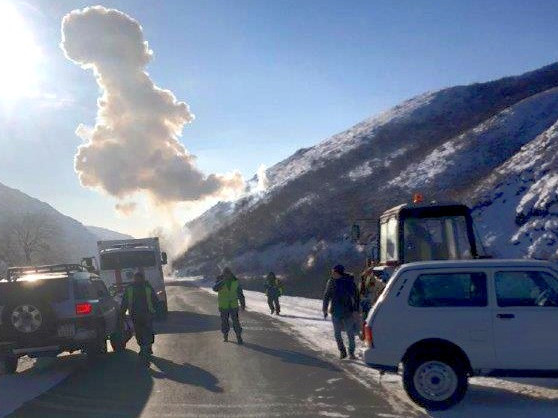 شىعىس قازاقستاندا جول بويىندا جينالعان قار جاساندى جولمەن ءتۇسىرىلدى