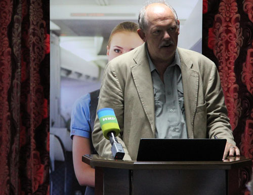 ەسكى جانە جاڭا جۋرناليستيكا: گازەتتەگى ءومىر مەكتەبى