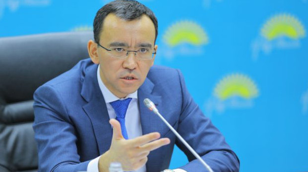 ماۋلەن اشىمباەۆ سەناتتىڭ ءبىر جىلداعى جۇمىسىن قورىتىندىلادى