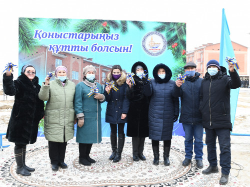 گۇلشارا ابدىقالىقوۆا سىرداريالىقتارعا جاڭا ءۇيدىڭ كىلتىن تابىس ەتتى