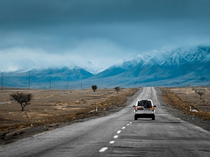 قازاقستانداعى اۆتوموبيل جولدارىن سالۋعا گرانت ءبولىندى