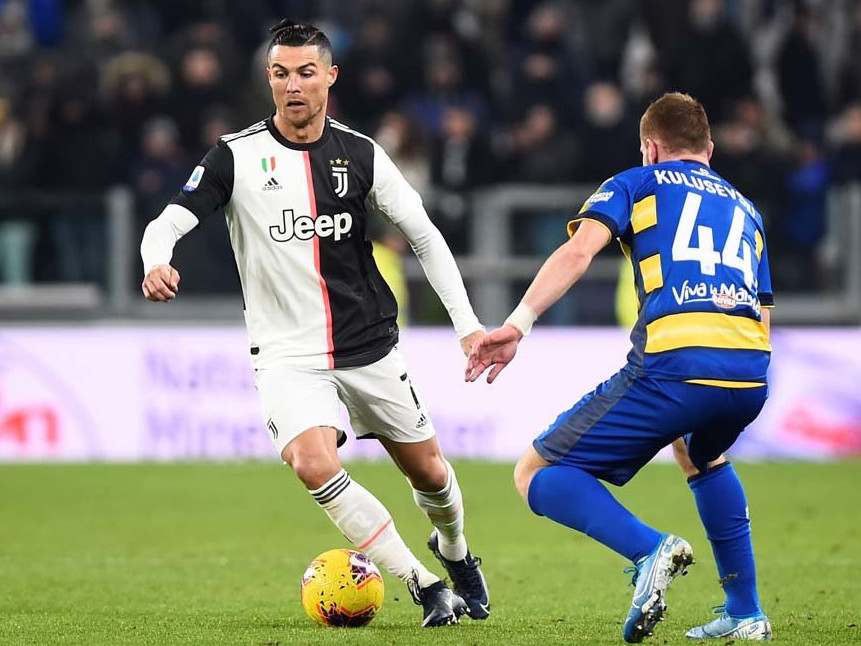 كريشتيانۋ رونالدۋ ءححى عاسىردىڭ ۇزدىگى اتاندى