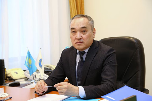 ەل دە, ەر دە جاقسى اتقا لايىق!