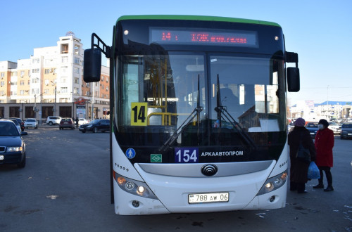 ەرتەڭ اتىراۋدا جولاۋشىلار اۆتوبۋستا تەگىن جۇرەدى