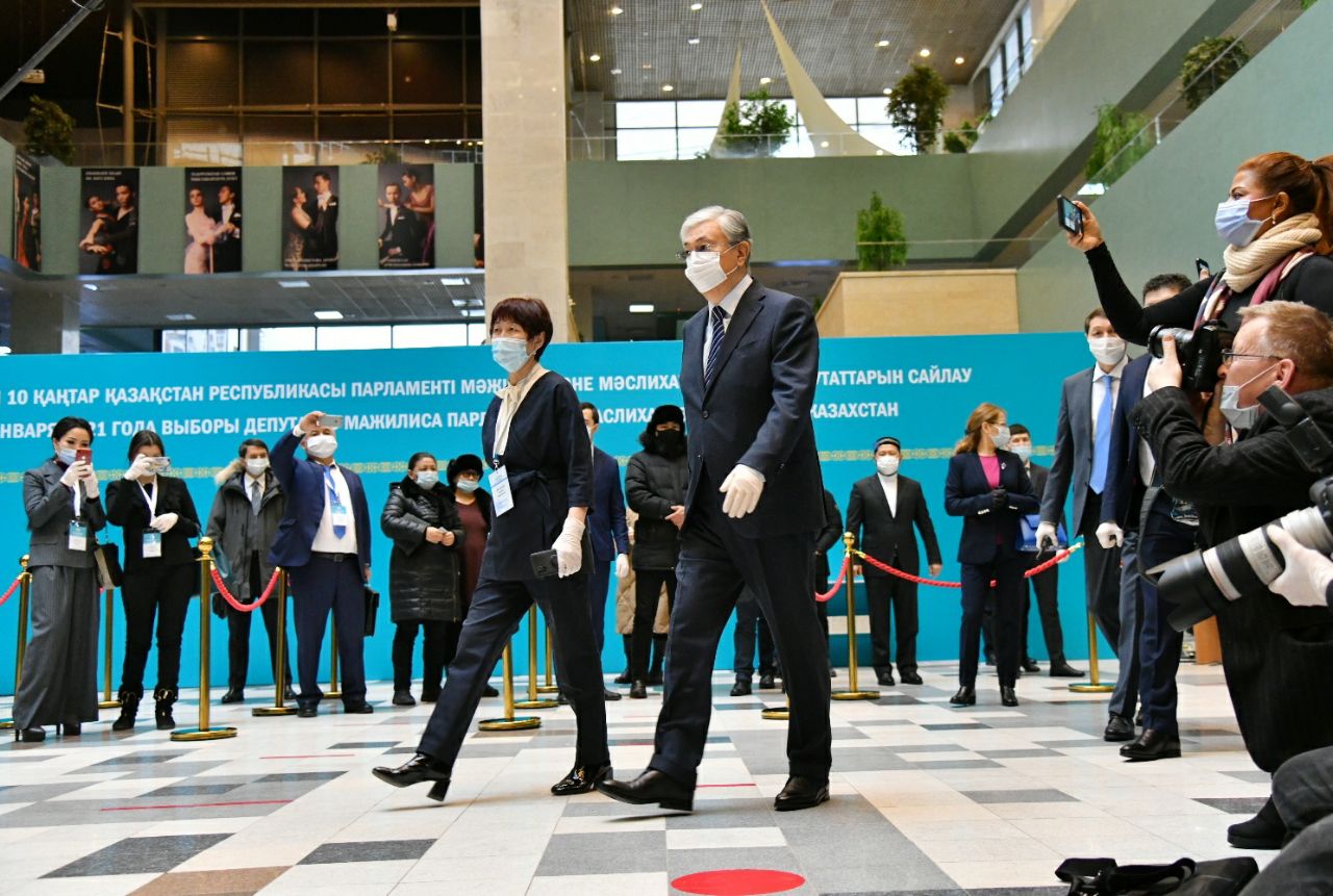 15 قاڭتاردا وزەكتى ماسەلە كوتەرىلەدى - پرەزيدەنت