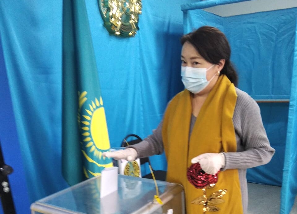 پارتيالار حالىقتىڭ سۇرانىسىن ەلەپ وتىر