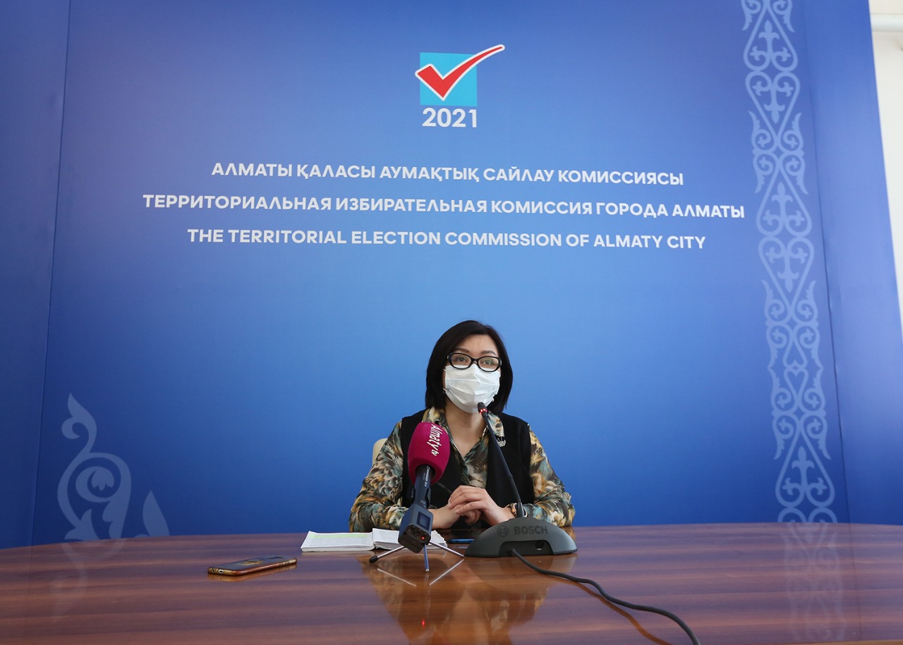 قازىرگە الماتىدا 109 مىڭداي ادام داۋىس بەردى