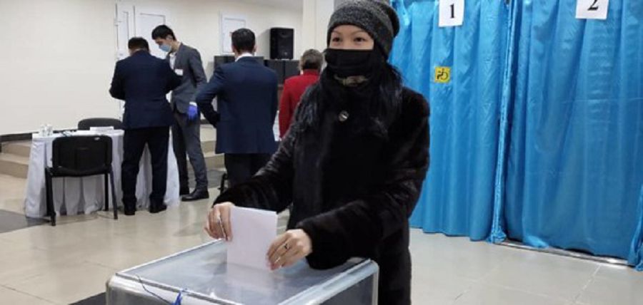 كونستيتۋتسيالىق قۇقىقتارىن جۇزەگە اسىردى