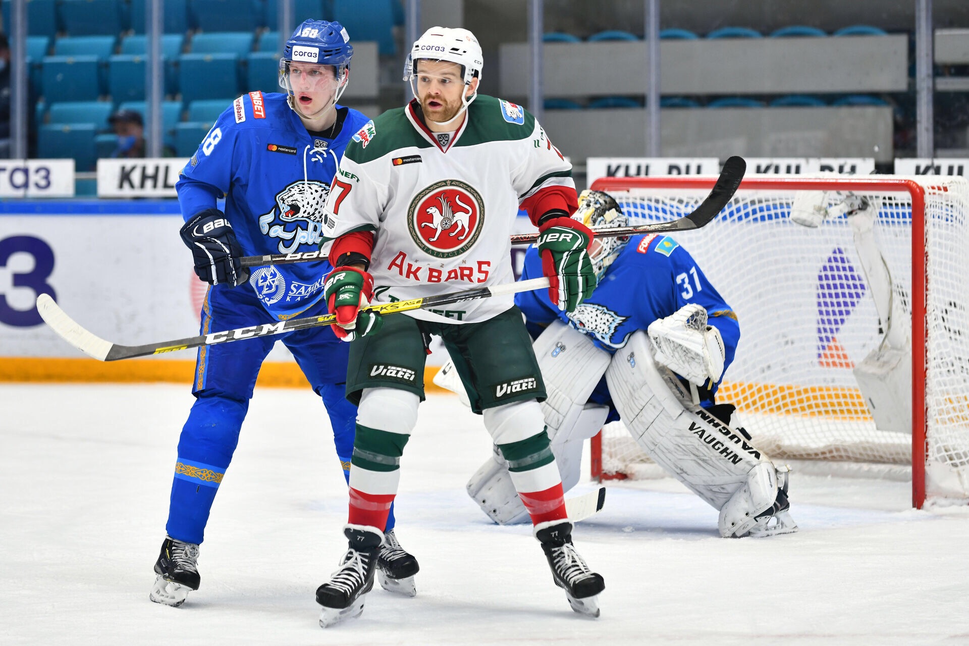 «اق بارس» الدىرمادى