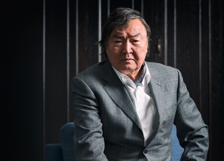 ولجاس سۇلەيمەنوۆ پەن ايەلى اۋرۋحاناعا ءتۇستى