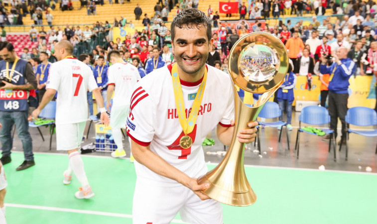 ۋمبەرتو «قايراتقا» ورالدى