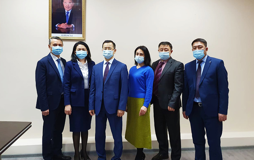 زاڭگەرلەردى دايارلاۋ مەموراندۋمىنا قول قويدى