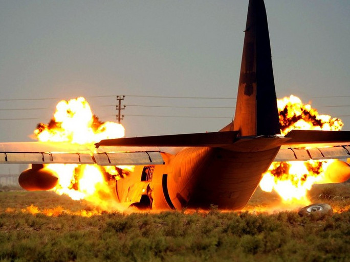 برازيليادا فۋتبولشىلار بار ۇشاق اپاتقا ۇشىرادى