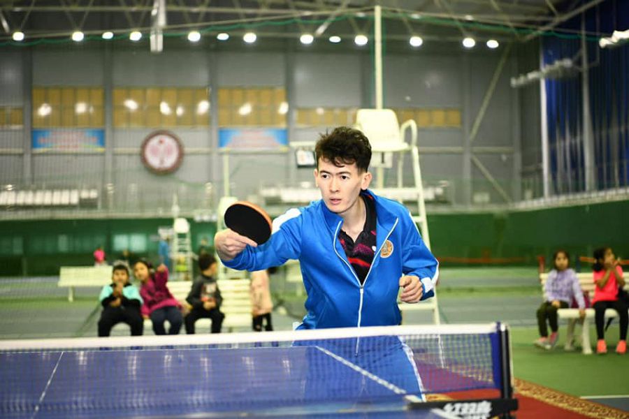 ۇستەل تەننيسى ءۇمىتتى ۇكىلەيدى