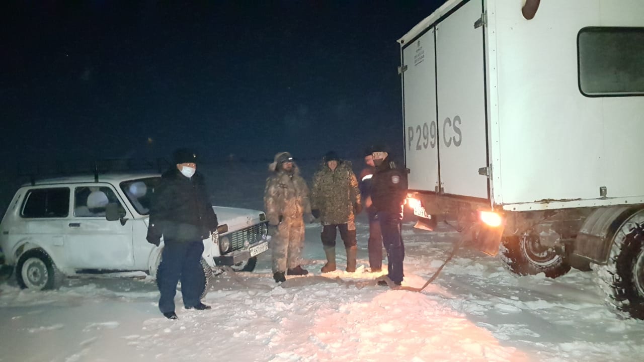 اداسىپ كەتكەن بالىقشىلاردى پوليتسيا قۇتقاردى