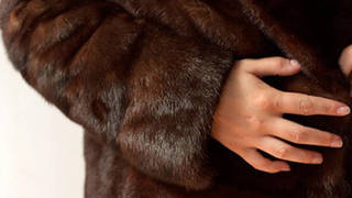 زەينەتكەردى الداپ, قۇندىز تونىن قولدى قىلعان الاياق ۇستالدى