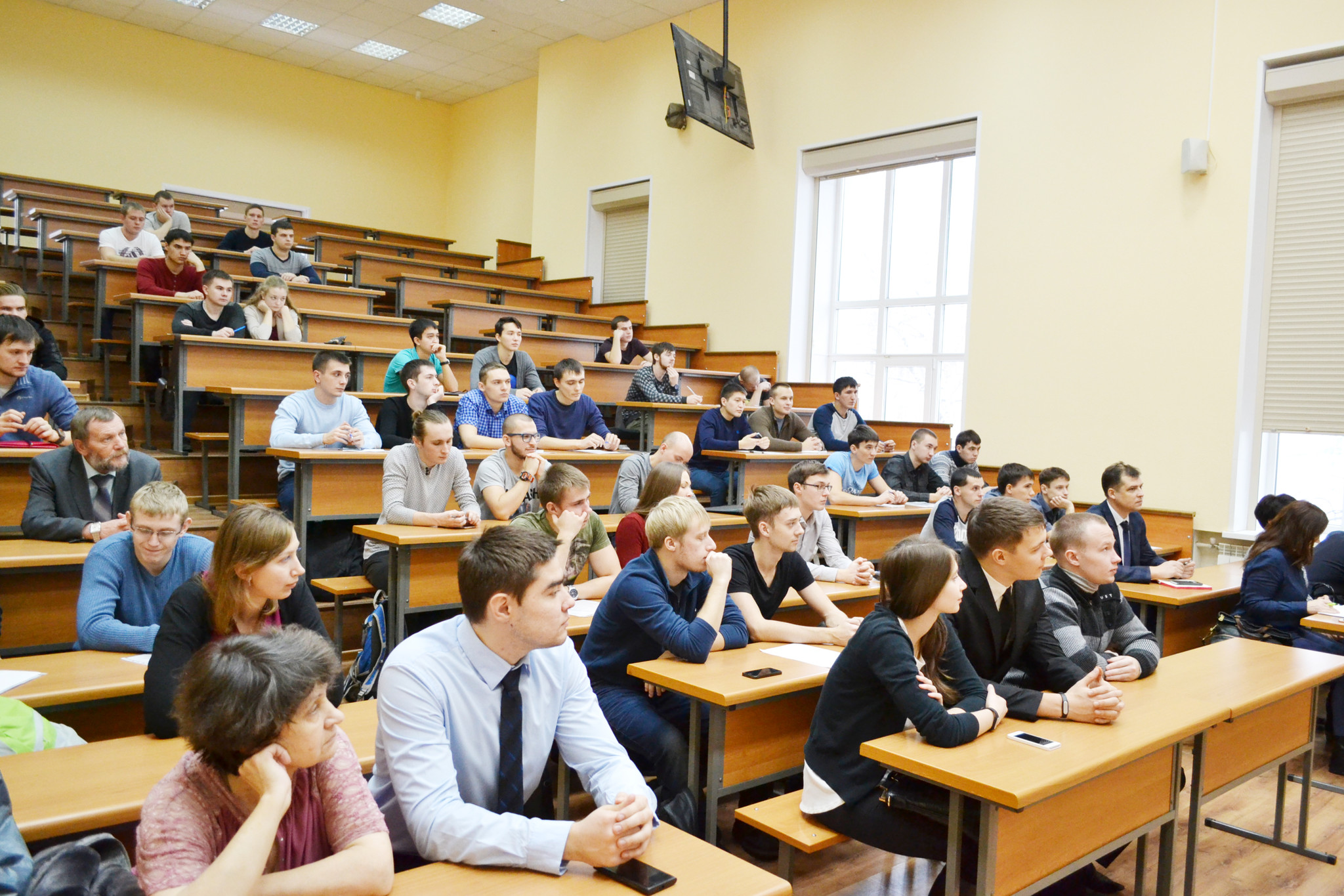 رەسەيدىڭ جوو-دارى ءداستۇرلى وقۋ فورماتىنا ورالادى
