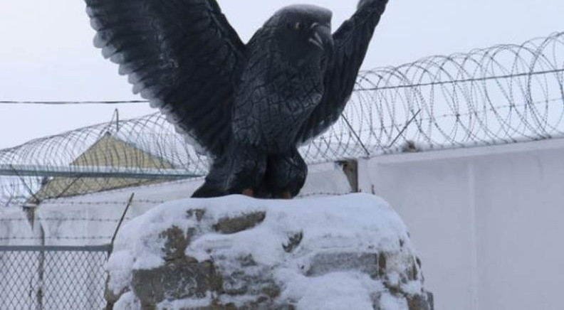 «قارا بۇركىتتىڭ» بۇرىنعى باستىعى 8,5 جىلعا سوتتالدى