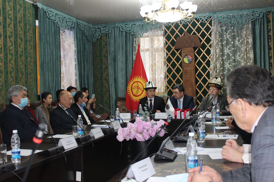 قازاق پەن قىرعىزعا ورتاق اقىن (جامبىلدىڭ 175 جىلدىق مەرەيتويى قىرعىزستاندا اتالىپ ءوتتى)