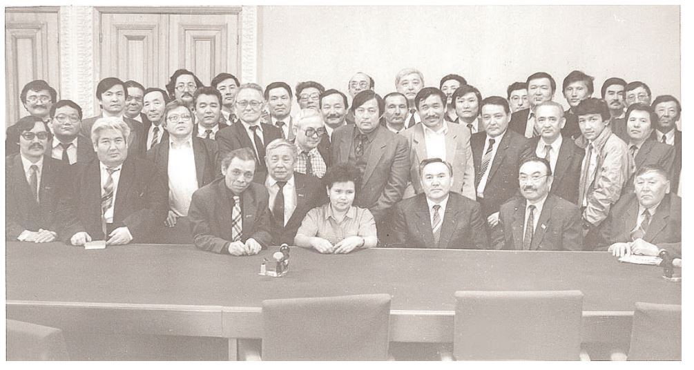 «گازەتتىڭ ءوزى – ءبىر كۇندىك, ءسوزى – مىڭ كۇندىك...» (قويىن داپتەردەگى جازبالار)