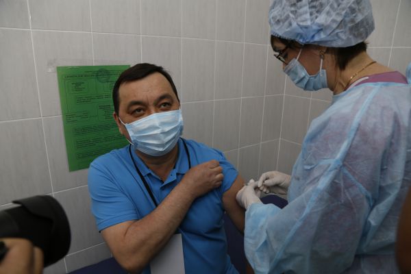 قوستاناي وبلىسىندا 90 مىڭ ادام ەكپە قابىلدايدى