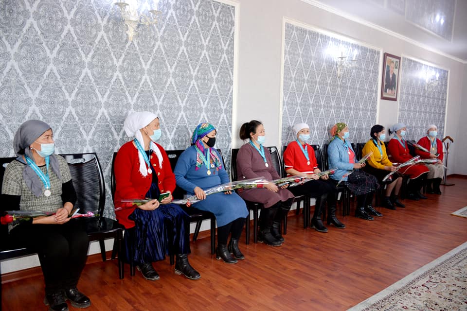 تۇركىستان وبلىسىندا كوپبالالى انالارعا قۇرمەت كورسەتىلدى