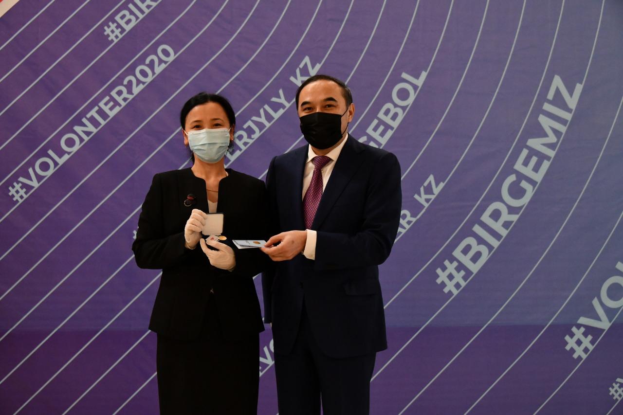 الماتىدا ەرىكتىلەردى ىندەتكە قارسى كۇرەسكە قوسقان ۇلەسى ءۇشىن ماراپاتتادى