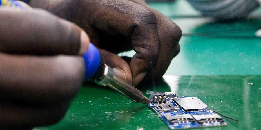 كەدەي ەلدەردەگى تەحنولوگيالىق ديلەمما