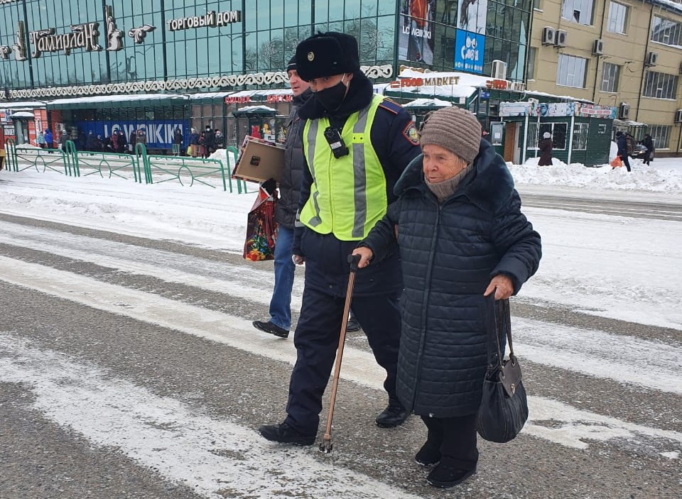 پوليتسەيلەر جاناشىرلىعى
