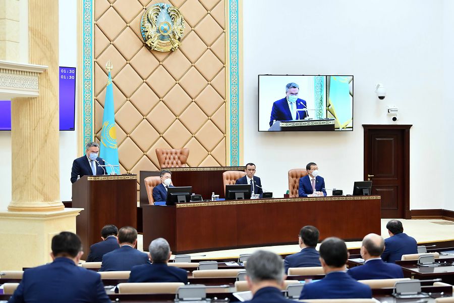 ديپلوماتتارعا قويىلاتىن تالاپ كۇشەيەدى