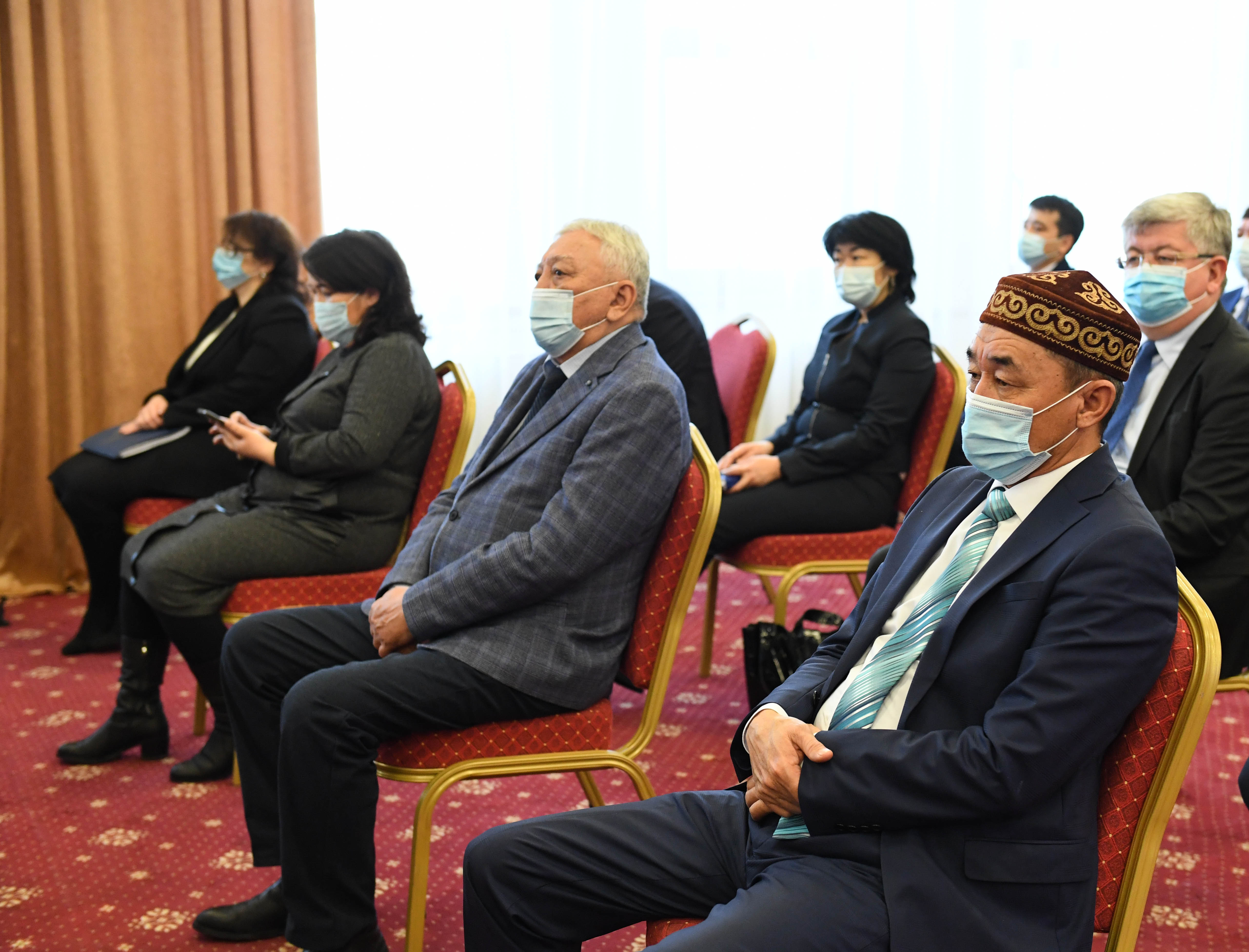 قىزىلوردا وبلىسىنىڭ اكىمى ەل الدىندا ەسەپ بەردى