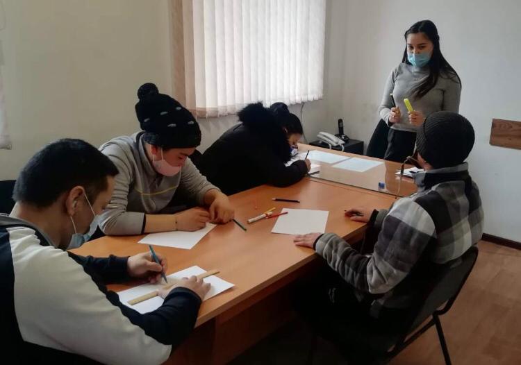 سوتتالعانداردى تاربيەلەۋدە پسيحولوگ كومەكتەسەدى