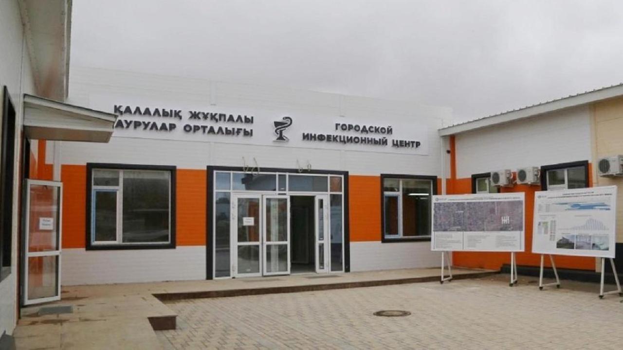 قاراعاندى وبلىسىنىڭ اكىمى ەل الدىندا ونلاين رەجىمدە ەسەپ بەردى