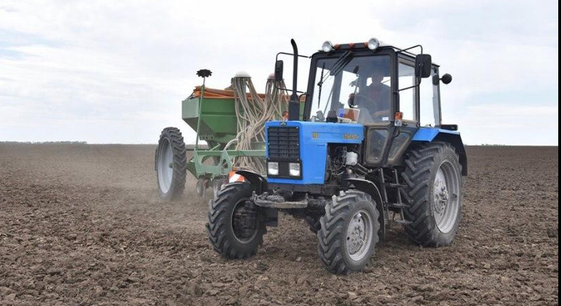 ەلىنە قىزمەت كەتكەن ارداقتى انا, اسىل اجە