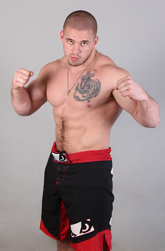 ارالاس جەكپە-جەكتەن اسا رەيتينگىندە ارتەم رەزنيكوۆ ءبىرىنشى ورىندى يەلەنۋدە